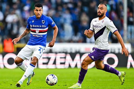GENOA, ITALY - NOVEMBER 06: Jeison Murillo of Sampdoria (L) and Arthur Cabral of Fiorentina vie for the ball during the Serie A match between UC Sampdoria and ACF Fiorentina at Stadio Luigi Ferraris on November 6, 2022 in Genoa, Italy. (Photo by Simone Arveda/Getty Images) Ferrara: “Cabral ha dato la svolta. La Fiorentina si gode il fattore kappa”- immagine 2