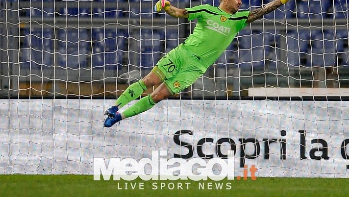 VIDEO Serie A, Lazio-Chievo 0-1: Sorrentino para, i gialloblu vincono. Gli highlights VIDEO Serie A, Lazio-Chievo 0-1: Sorrentino para, i gialloblu vincono. Gli highlights