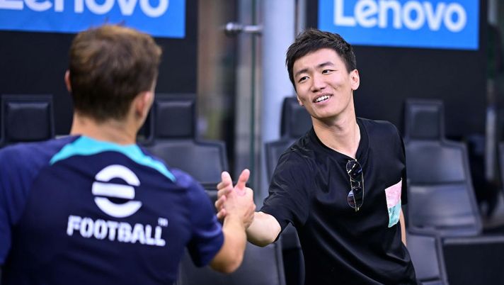 Inter, ecco perché la Curva si è rivoltata contro Zhang. E stop cori per i giocatori - immagine 1