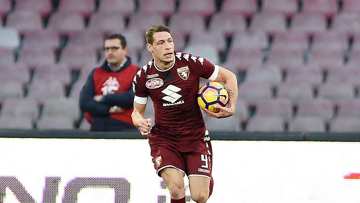 NAPLES, ITALY - DECEMBER 18:  Andrea Belotti of FC Torino celebrates after scoring goal 3-1 during the Serie A match between SSC Napoli and FC Torino at Stadio San Paolo on December 18, 2016 in Naples, Italy.  (Photo by Francesco Pecoraro/Getty Images)