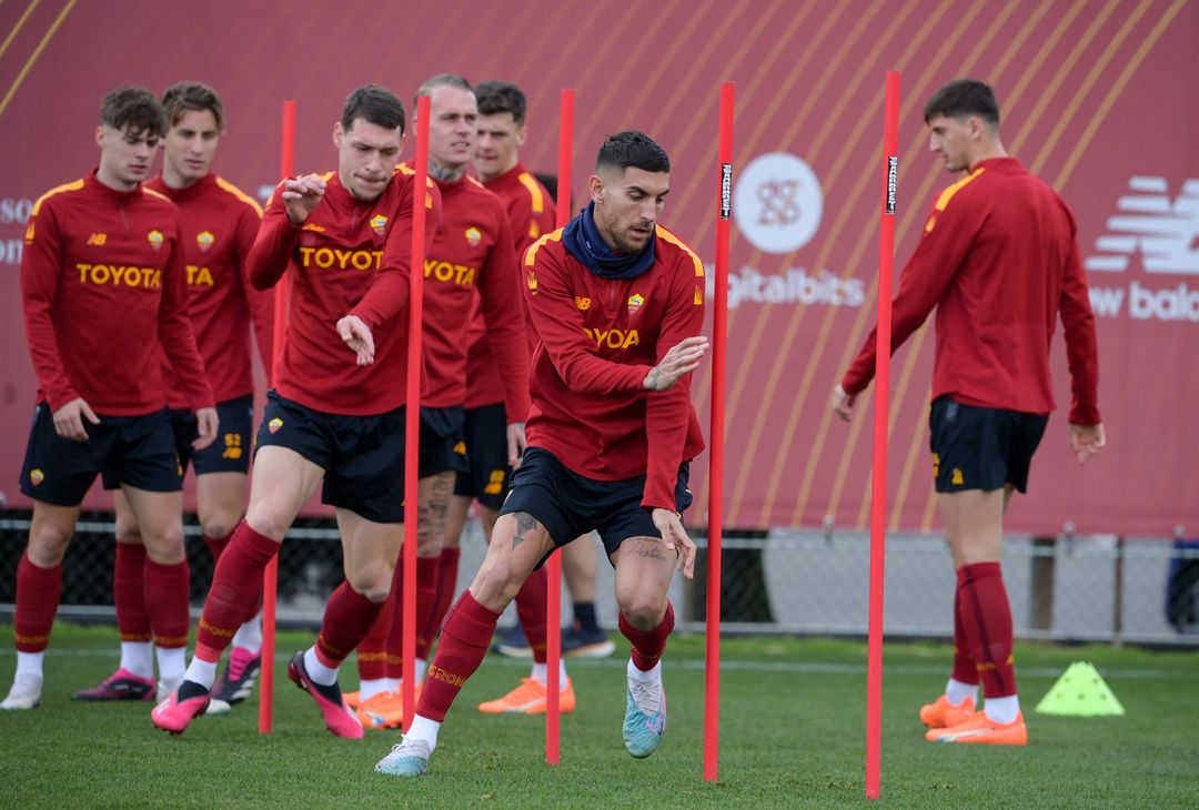 Roma, ultimo allenamento prima del match contro la Cremonese – FOTO GALLERY - immagine 26