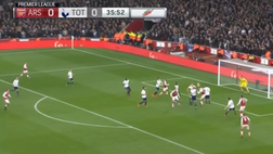 VIDEO / Sinistro di Ozil, Mustafi chirurgico di testa! Arsenal avanti con gli Spurs