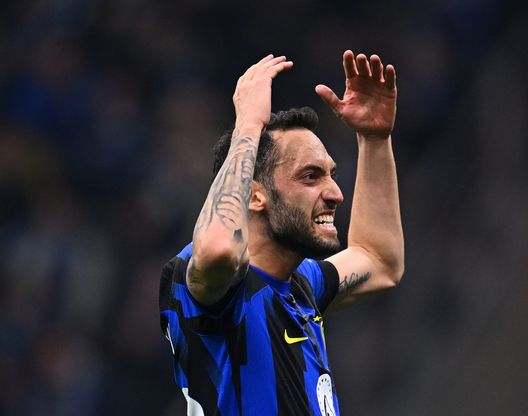 Calhanoglu: “L’Inter è diversa, qui sono rinato. Arrivate offerte per me, ho detto al club…”- immagine 3