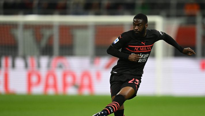 MILAN, ITALY - MARCH 12: Fikayo Tomori of AC Milan in action during the Serie A match between AC Milan and Empoli FC at Stadio Giuseppe Meazza on March 12, 2022 in Milan, Italy. (Photo by Claudio Villa/AC Milan via Getty Images)