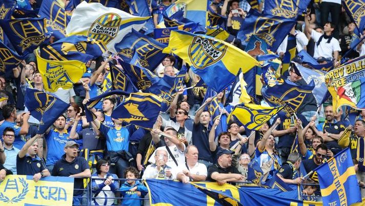 Verona, striscione che evoca la guerra contro Napoli. Peluso (Fdi): “Retrocessione in B” - immagine 1