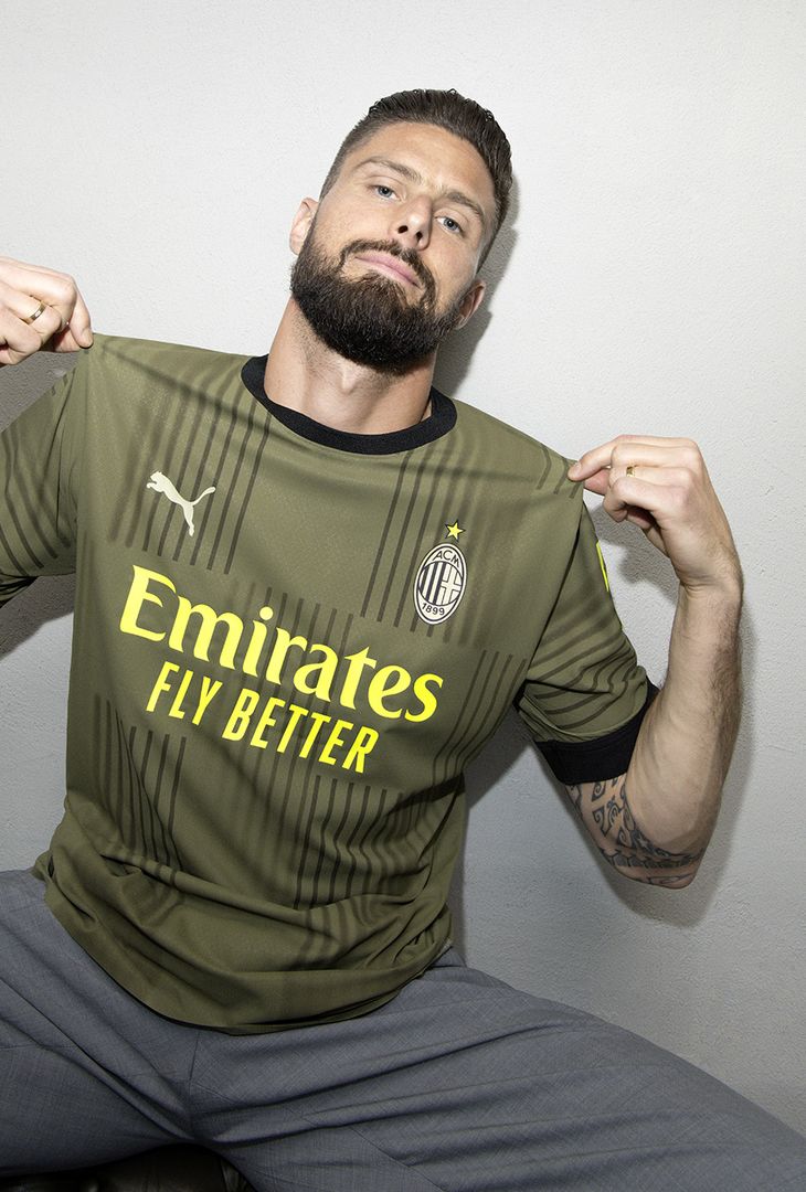 PUMA e AC Milan lanciano la nuova terza maglia 2022-2023 | FOTO - immagine 9