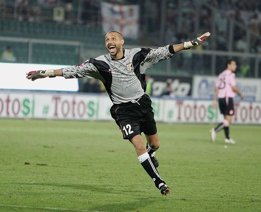Alberto Fontana nel 2006 a Palermo (Photo by Phil Cole/Getty Images) Inter, Alberto Fontana: “Onana non spodesterà Handanovic…”- immagine 2