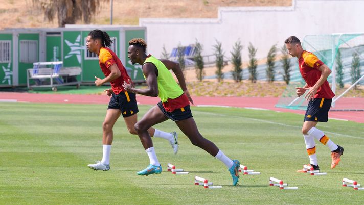 Ritiro Roma: Abraham a caccia del primo gol, Mou si blinda di nuovo - immagine 1