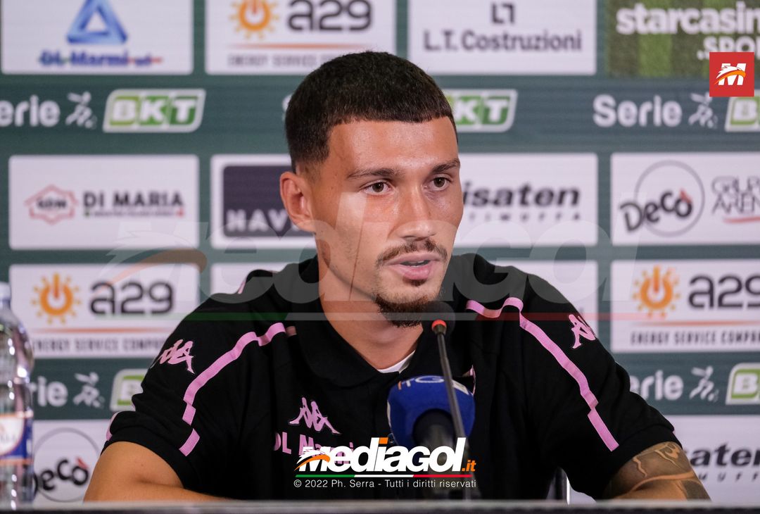 FOTO PALERMO, La presentazione di Davide Bettella in conferenza stampa (Gallery) - immagine 3