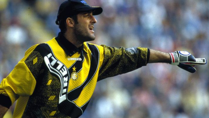 Pagliuca compie 56 anni, gli auguri dell’Inter: “Uno dei portieri più iconici e talentuosi” Pagliuca compie 56 anni, gli auguri dell’Inter: “Uno dei portieri più iconici e talentuosi” - immagine 1