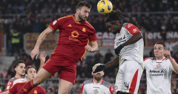 Roma, la difesa a 4 intriga di nuovo. Ma Mourinho avvisa: “Siamo in Amazzonia ora”- immagine 2