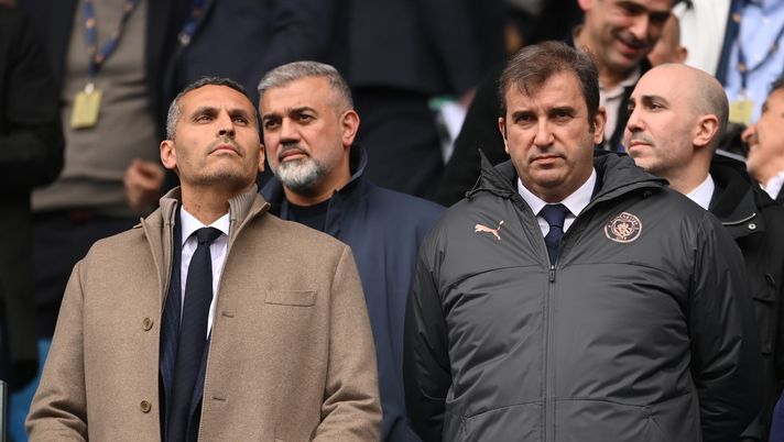 MANCHESTER, ENGLAND - APRIL 10: Manchester City chairman Khaldoon Al Mubarak and Chief Executive Officer Ferran Soriano look on during the Premier League match between Manchester City and Liverpool at Etihad Stadium on April 10, 2022 in Manchester, England. (Photo by Michael Regan/Getty Images) Palermo