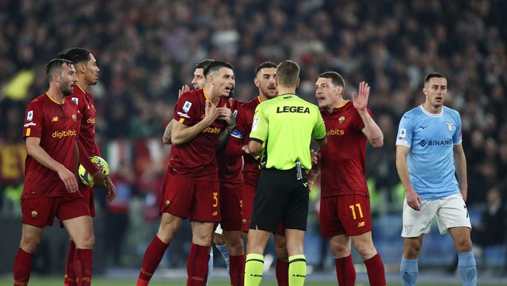 Goduria a fine partita, Pellegrini sfotte Cristante. Casale e Romagnoli… - immagine 1