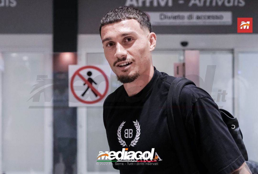 FOTO PALERMO, Davide Bettella atterra al ‘Falcone e Borsellino’ (Gallery) - immagine 20