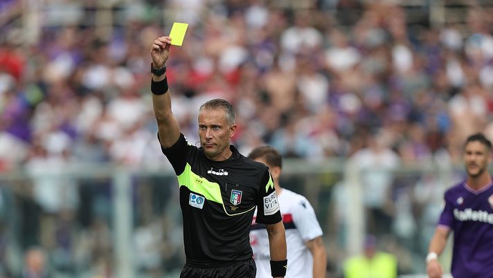 FLORENCE, ITALY - MAY 13: Paolo Valeri referee gestures during the serie A match between ACF Fiorentina and Cagliari Calcio at Stadio Artemio Franchi on May 13, 2018 in Florence, Italy.  (Photo by Gabriele Maltinti/Getty Images) 