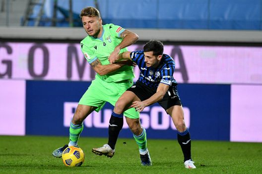 BERGAMO, ITALY - JANUARY 27: Ciro Immobile of SS Lazio compete for the ball with Remo Freuler of Atalanta BC during the Coppa Italia match between Atalanta BC and SS Lazio at Gewiss Stadium on January 27, 2021 in Bergamo, Italy. Sporting stadiums around Italy remain under strict restrictions due to the Coronavirus Pandemic as Government social distancing laws prohibit fans inside venues resulting in games being played behind closed doors. (Photo by Marco Rosi - SS Lazio/Getty Images) BERGAMO, ITALY - JANUARY 27: Ciro Immobile of SS Lazio compete for the ball with Remo Freuler of Atalanta BC during the Coppa Italia match between Atalanta BC and SS Lazio at Gewiss Stadium on January 27, 2021 in Bergamo, Italy. Sporting stadiums around Italy remain under strict restrictions due to the Coronavirus Pandemic as Government social distancing laws prohibit fans inside venues resulting in games being played behind closed doors. (Photo by Marco Rosi - SS Lazio/Getty Images)