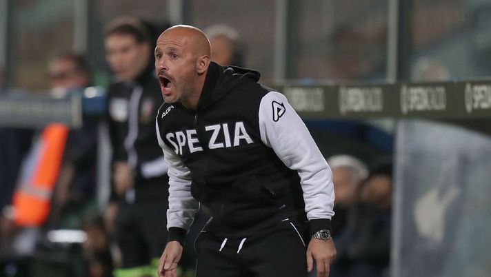LA SPEZIA, ITALY - NOVEMBER 01: Vincenzo Italiano manager of AC Spezia gestures during the Serie B match between AC Spezia and AC Chievo Verona at Stadio Alberto Picco on November 1, 2019 in La Spezia, Italy.  (Photo by Gabriele Maltinti/Getty Images for Lega Serie B) 
