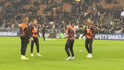 Il riscaldamento del Napoli: gli azzurri carichi per la sfida con l’Inter