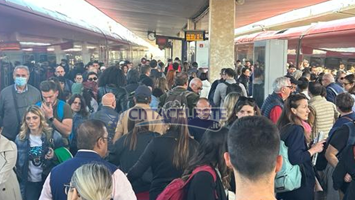 Laziali bloccati in treno Laziali bloccati in treno