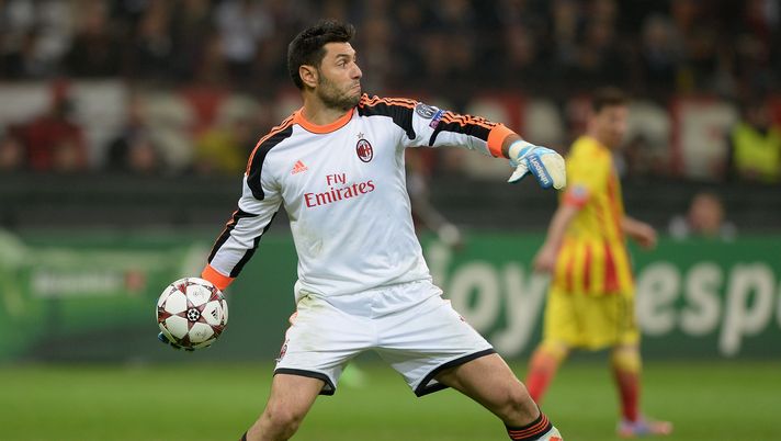 MILAN, ITALY - OCTOBER 22:  Marco Amelia of AC Milan during the UEFA Champions League Group H match between AC Milan and Barcelona at Stadio Giuseppe Meazza on October 22, 2013 in Milan, Italy.  (Photo by Claudio Villa/Getty Images)  MILAN, ITALY - OCTOBER 22:  Marco Amelia of AC Milan during the UEFA Champions League Group H match between AC Milan and Barcelona at Stadio Giuseppe Meazza on October 22, 2013 in Milan, Italy.  (Photo by Claudio Villa/Getty Images)