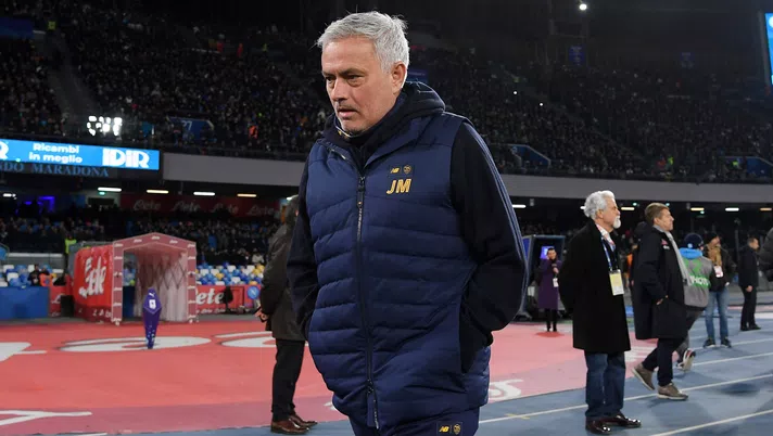 Bologna-Roma, le formazioni ufficiali: Mourinho sorprende tutti. In campo un 2004 - immagine 1
