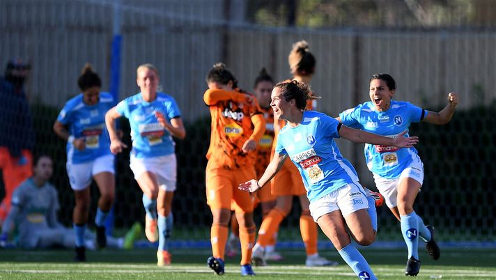 NAPLES, ITALY - DECEMBER 05: Sarah Huchet of SSC Napoli celebrates after scoring the 1-0 goal during the Women Serie A match between SSC Napoli and Juventus at  on December 05, 2020 in Naples, Italy. (Photo by Juventus FC/Juventus FC via Getty Images) 