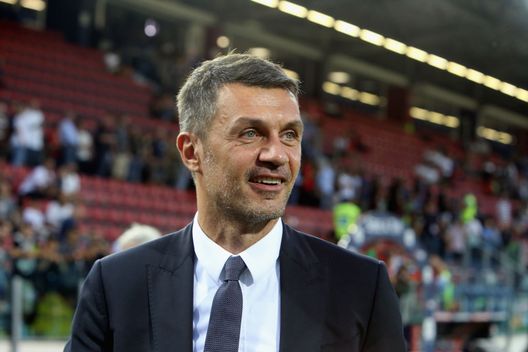 CAGLIARI, ITALY - SEPTEMBER 16: Paolo Maldini of Milan looks on during the serie A match between Cagliari and AC Milan at Sardegna Arena on September 16, 2018 in Cagliari, Italy. (Photo by Enrico Locci/Getty Images) CAGLIARI, ITALY - SEPTEMBER 16: Paolo Maldini of Milan looks on during the serie A match between Cagliari and AC Milan at Sardegna Arena on September 16, 2018 in Cagliari, Italy. (Photo by Enrico Locci/Getty Images)