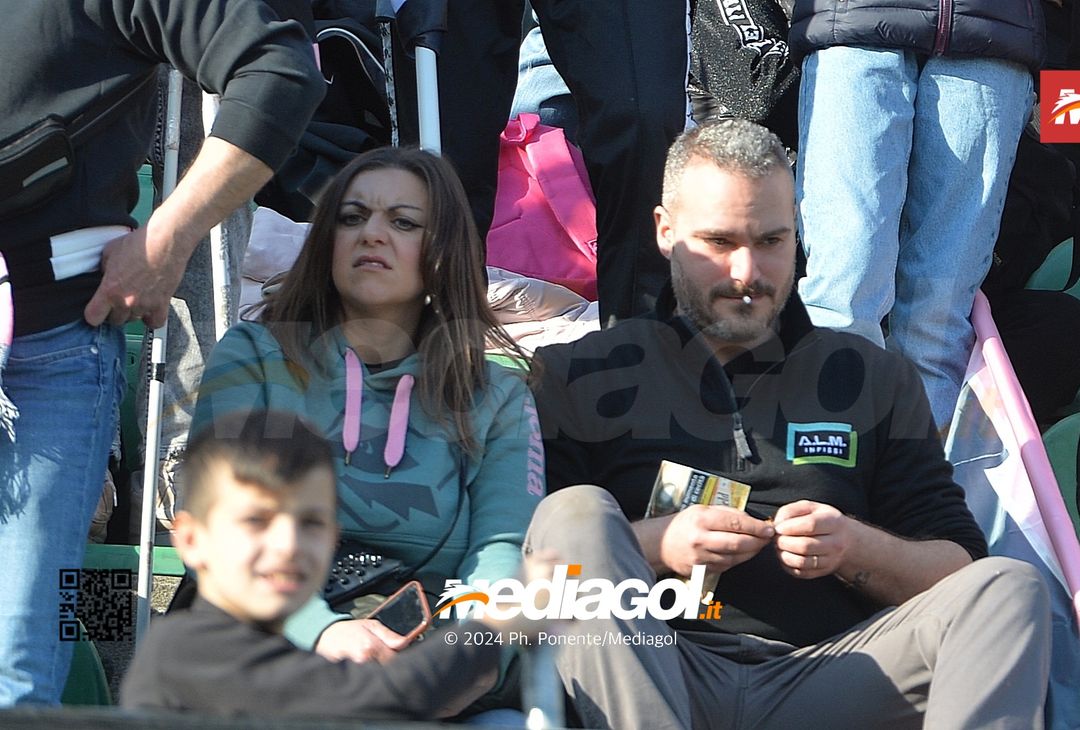 FOTOTIFO Palermo-Como 3-0, gli scatti ai tifosi al “Renzo Barbera” (GALLERY) - immagine 123