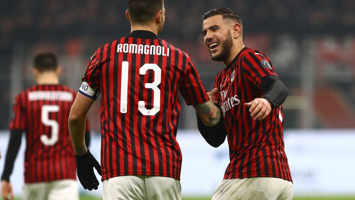 MILAN, ITALY - JANUARY 15: Theo Hernandez (R) of AC Milan celebrates his goal with his team-mate Alessio Romagnoli (L) during the Coppa Italia match between AC Milan and SPAL at Stadio Giuseppe Meazza on January 15, 2020 in Milan, Italy. (Photo by Marco Luzzani/Getty Images) 