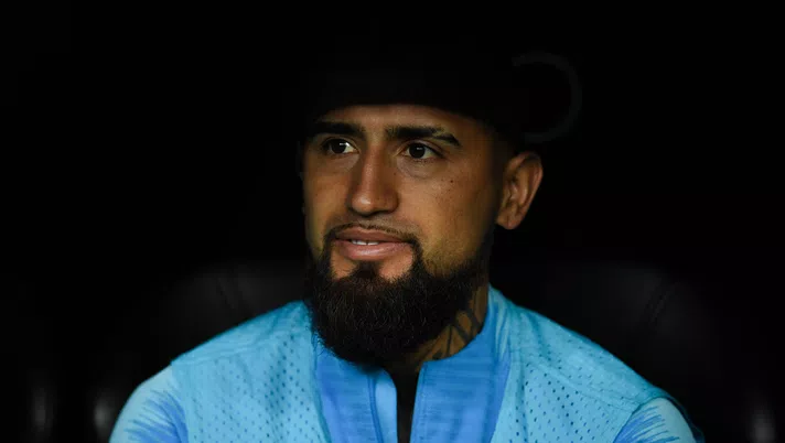 MADRID, SPAIN - MARCH 02: Arturo Vidal of FC Barcelona looks on during the La Liga match between Real Madrid CF and FC Barcelona at Estadio Santiago Bernabeu on March 02, 2019 in Madrid, Spain. (Photo by David Ramos/Getty Images)