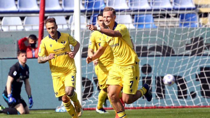 CAGLIARI, ITALY - APRIL 03: Antonin Barak of Hellas Verona celebrates his goal 0-1 during the Serie A match between Cagliari Calcio and Hellas Verona FC at Sardegna Arena on April 03, 2021 in Cagliari, Italy. (Photo by Enrico Locci/Getty Images) CAGLIARI, ITALY - APRIL 03: Antonin Barak of Hellas Verona celebrates his goal 0-1 during the Serie A match between Cagliari Calcio and Hellas Verona FC at Sardegna Arena on April 03, 2021 in Cagliari, Italy. (Photo by Enrico Locci/Getty Images)