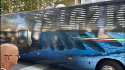 Video – Torino-Lazio: l’arrivo allo stadio del pullman biancoceleste