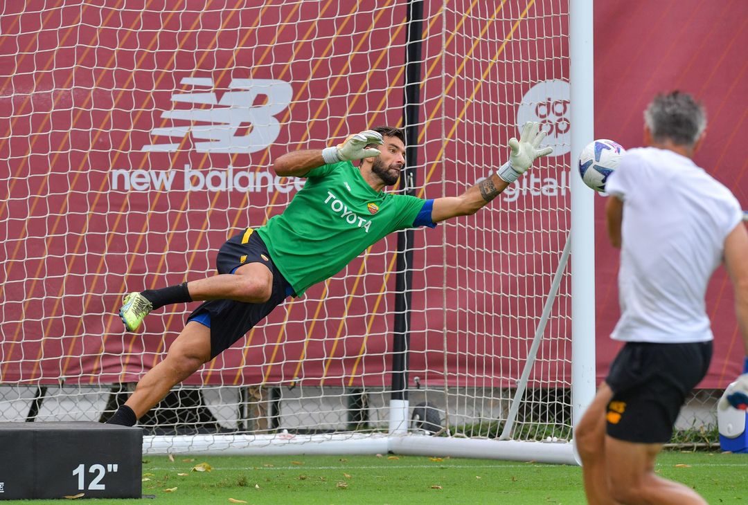 La Roma corre in vista dell’esordio all’Olimpico con la Cremonese – FOTO GALLERY - immagine 7