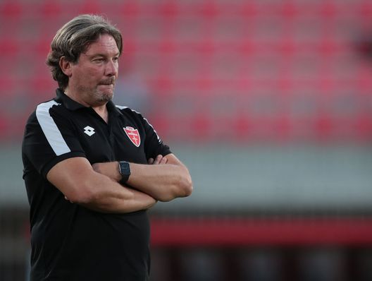MONZA, ITALY - AUGUST 13: AC Monza head coach Giovanni Stroppa looks on during the warm up prior to the Serie A match between AC Monza and Torino FC at Stadio Brianteo on August 13, 2022 in Monza, Italy. (Photo by Emilio Andreoli/Getty Images) Stroppa: “Ci serve tempo, ci sono mancati i chili più che la condizione atletica” - immagine 1