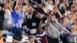 West Ham, Antonio esulta imitando ‘Dirty Dancing’ col cartonato | VIDEO