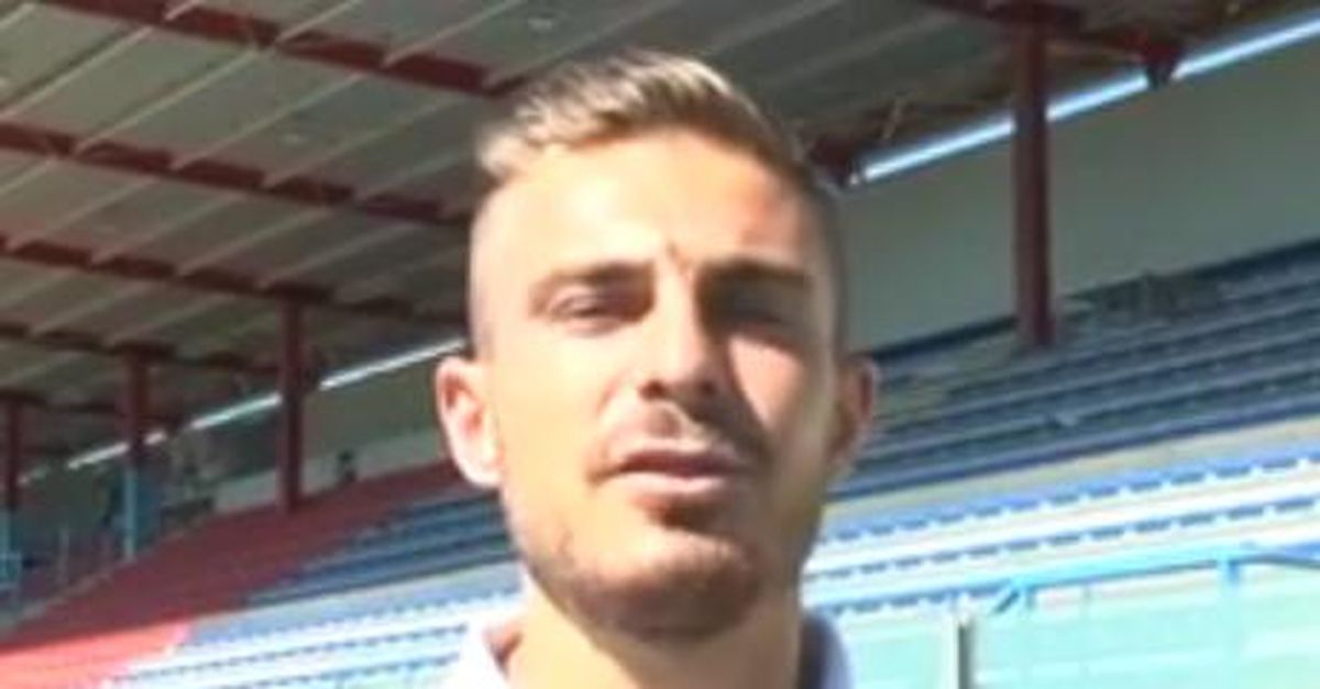 Viola in prestito Capezzi guida il Crotone in vetta, Madrigali segna