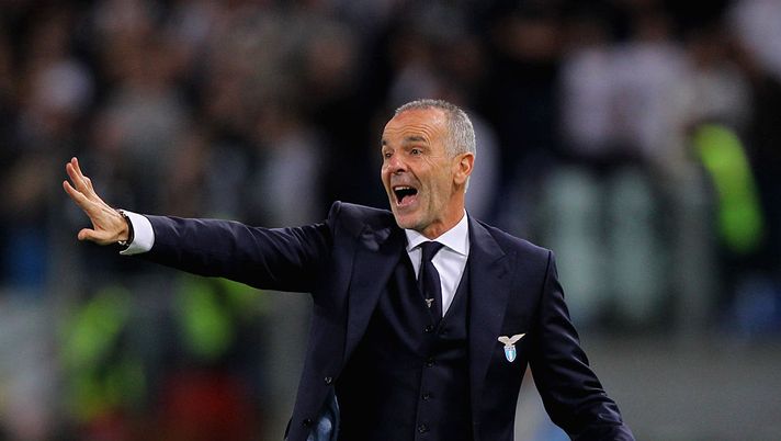 ROME, ITALY - OCTOBER 22:  SS Lazio head coach Stefano Pioli gestures during the UEFA Europa League group G match between SS Lazio and Rosenborg BK at Stadio Olimpico on October 22, 2015 in Rome, Italy.  (Photo by Paolo Bruno/Getty Images) 