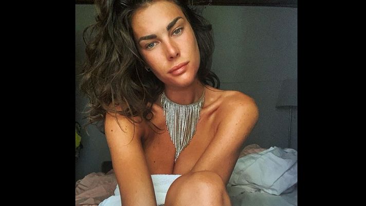 Francesca Novello, modalità vacanza per lady Valentino Rossi: “Mi alzo, spiaggia e…” 