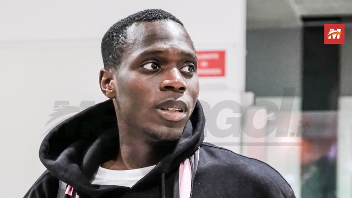 Palermo-Gomes, Guardiola sull’ex Manchester City: “Impressione molto buona”  Palermo-Gomes, Guardiola sull’ex Manchester City: “Impressione molto buona” - immagine 1