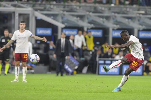 (Photo by Fabio Rossi/AS Roma via Getty Images) camara
