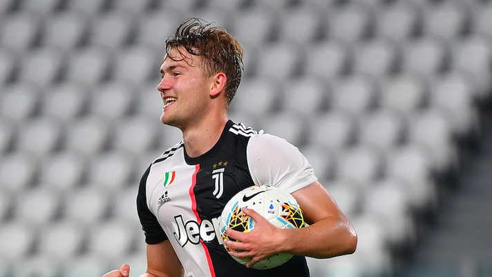Juve, alla Continassa si rivede anche de Ligt: i lunghi tempi di recupero verso l’asta - immagine 1