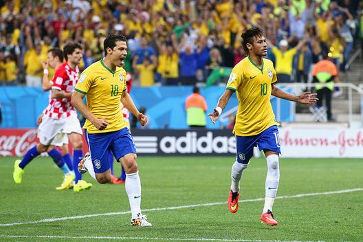 (Photo by Adam Pretty/Getty Images) Il Brasile e il 7-1 del 2014, Hernanes: “Thiago Silva ha provato a scuoterci con gli insulti…”- immagine 4