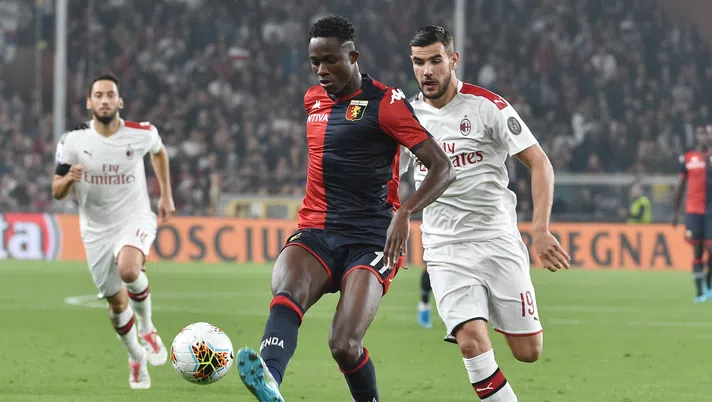 5 ottobre 2019, Genoa-Milan, Theo Hernández contro Christian Kouamé (credits: GETTY Images)