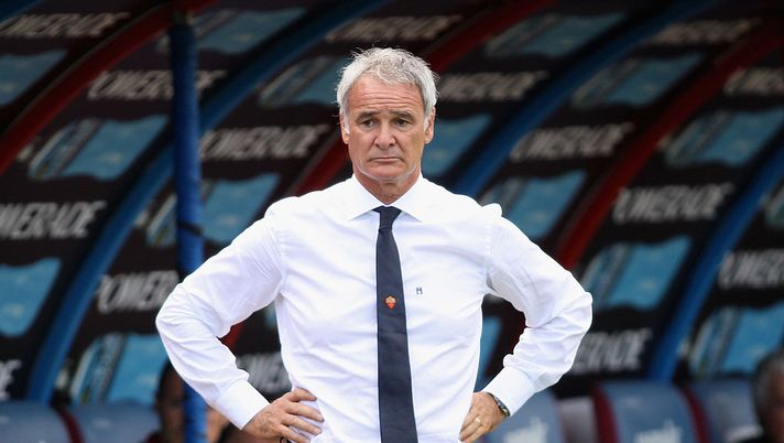 CATANIA, ITALY - SEPTEMBER 27: Claudio Ranieri coach of AS Roma looks on during the Serie A match between Catania Calcio and AS Roma at Stadio Angelo Massimino on September 27, 2009 in Catania, Italy. (Photo by Maurizio Lagana/Getty Images) CATANIA, ITALY - SEPTEMBER 27: Claudio Ranieri coach of AS Roma looks on during the Serie A match between Catania Calcio and AS Roma at Stadio Angelo Massimino on September 27, 2009 in Catania, Italy. (Photo by Maurizio Lagana/Getty Images)