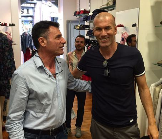 Zinedine Zidane a Taormina - Foto: Facebook Antonio Lo Turco Zinedine Zidane a Taormina - Foto: Facebook Antonio Lo Turco