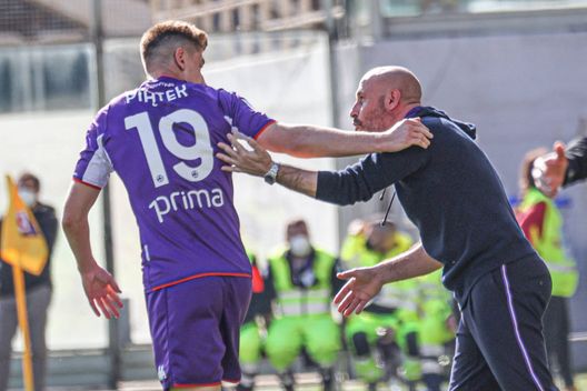 GERMOGLI PH: 19 FEBBRAIO 2022 FIRENZE STADIO ARTEMIO FRANCHI CAMPIONATO SERIE A TIM FIORENTINA VS ATALANTA NELLA FOTO GOL ESULTANZA PIATEK GERMOGLI PH: 19 FEBBRAIO 2022 FIRENZE STADIO ARTEMIO FRANCHI CAMPIONATO SERIE A TIM FIORENTINA VS ATALANTA NELLA FOTO GOL ESULTANZA PIATEK