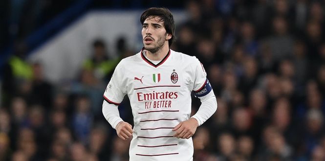 Sandro Tonali (centrocampista AC Milan), qui durante Chelsea-Milan 3-0 (Champions League 2022-2023) | News (Getty Images)