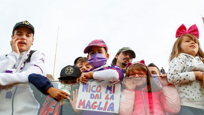 GERMOGLI PH: 24 OTTOBRE 2021 FIRENZE STADIO ARTEMIO FRANCHI SERIE A FIORENTINA VS CAGLIARI NELLA FOTO TIFOSI Iniziative e tariffe agevolate. Sarà un Franchi sempre più pieno di bambini - immagine 1