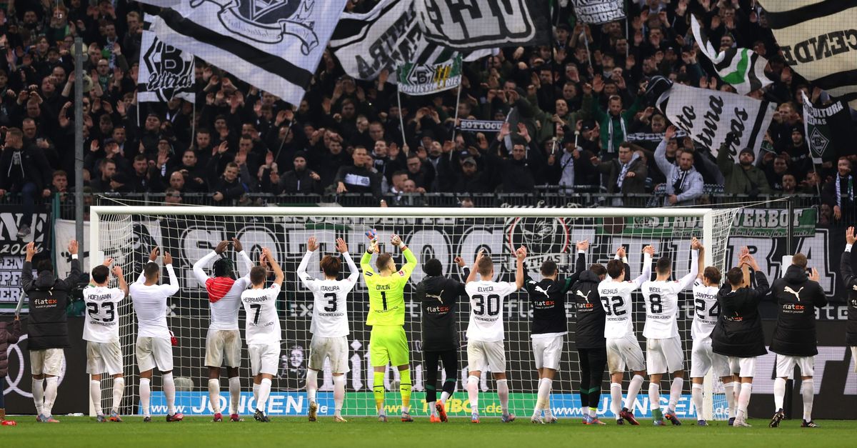 Tifosi Condannati A Seguire Borussia-Bayern In Silenzio Davanti Alla Tv ...