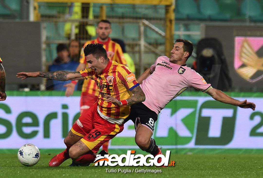  during the Serie B match between US Citta di Palermo and Benevento Calcio at Stadio Renzo Barbera on November 30, 2018 in Palermo, Italy. 